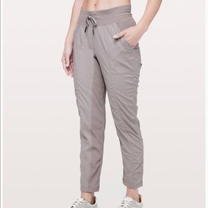 Lululemon | Street to Studio Pant Unlined | Size 6